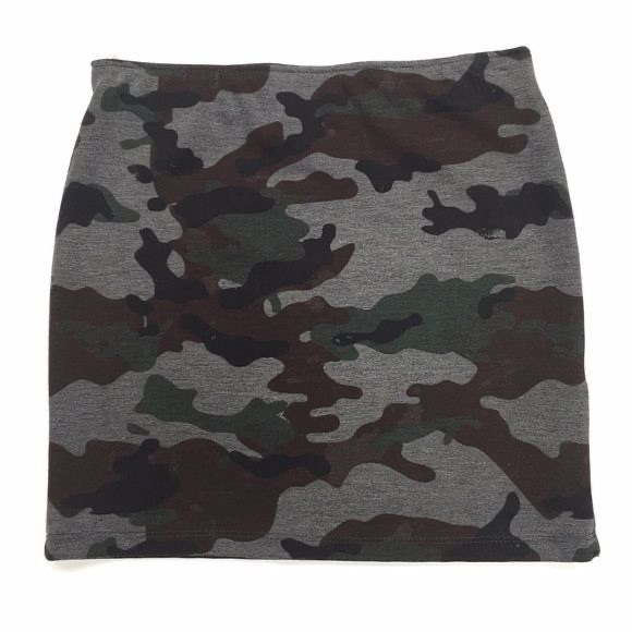 Zara camo mini skirt - Picture 1 of 3